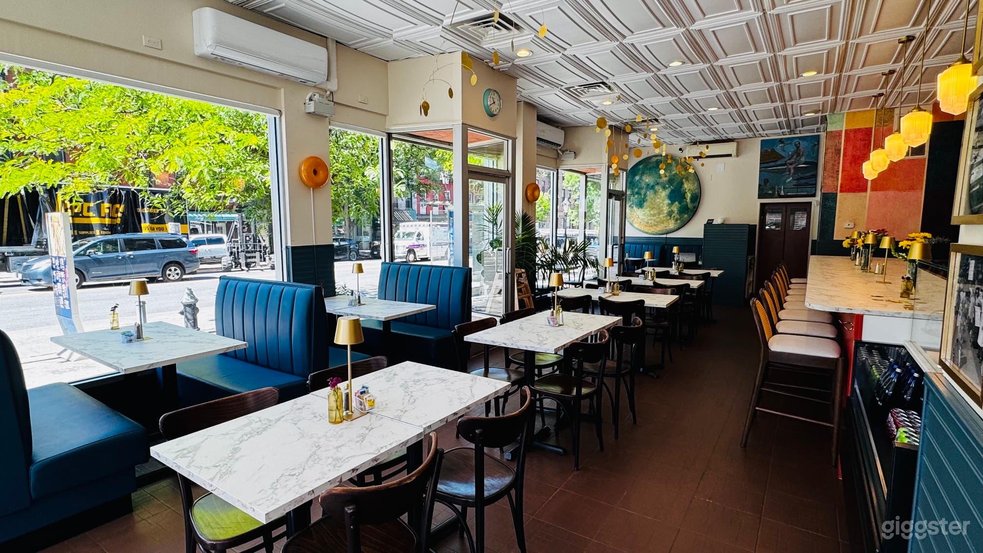 High-End Art Deco Brooklyn Diner-- Booths, Bar, Location! Photo 4
