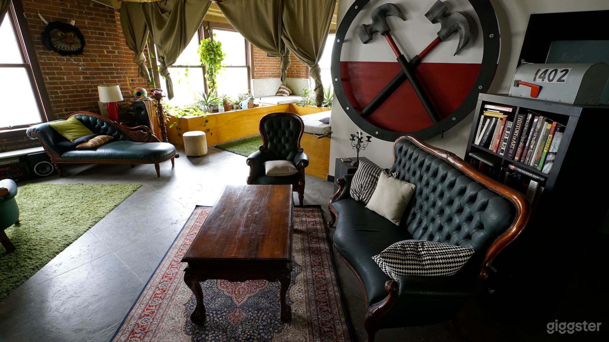 Open Highrise Loft: brick, garden, 1920s chic Photo 4