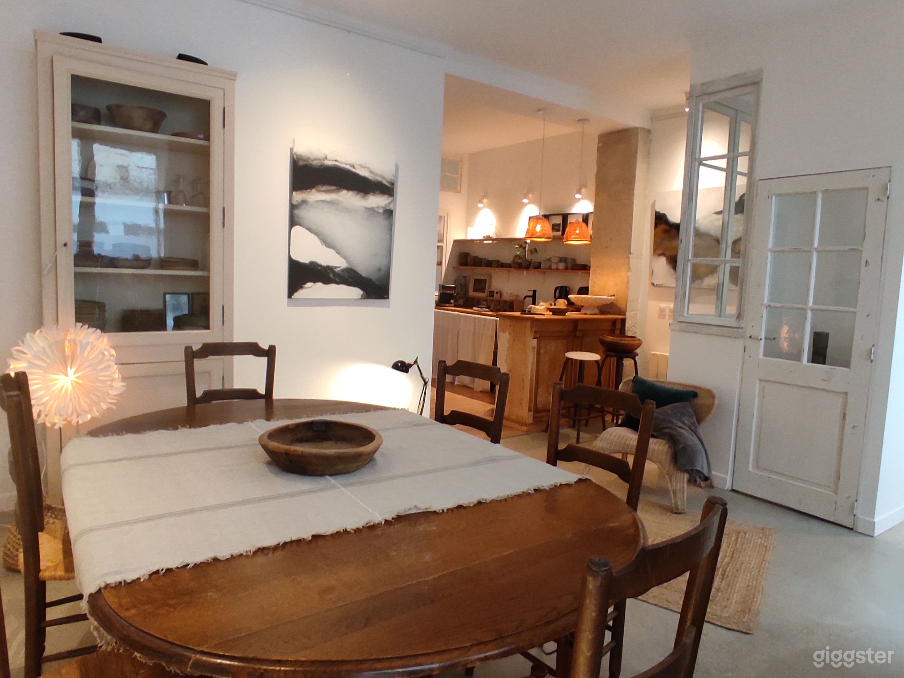 Atelier galerie showroom à deux pas des Batignolles Photo 3