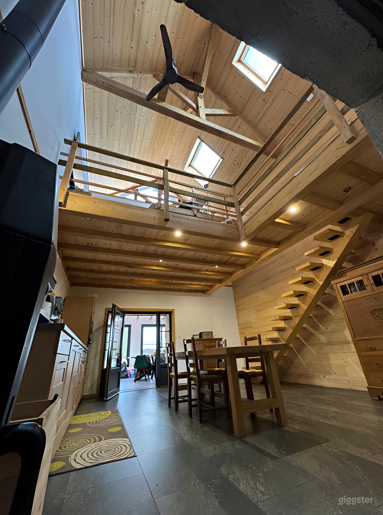  Salon rustique et chaleureux 