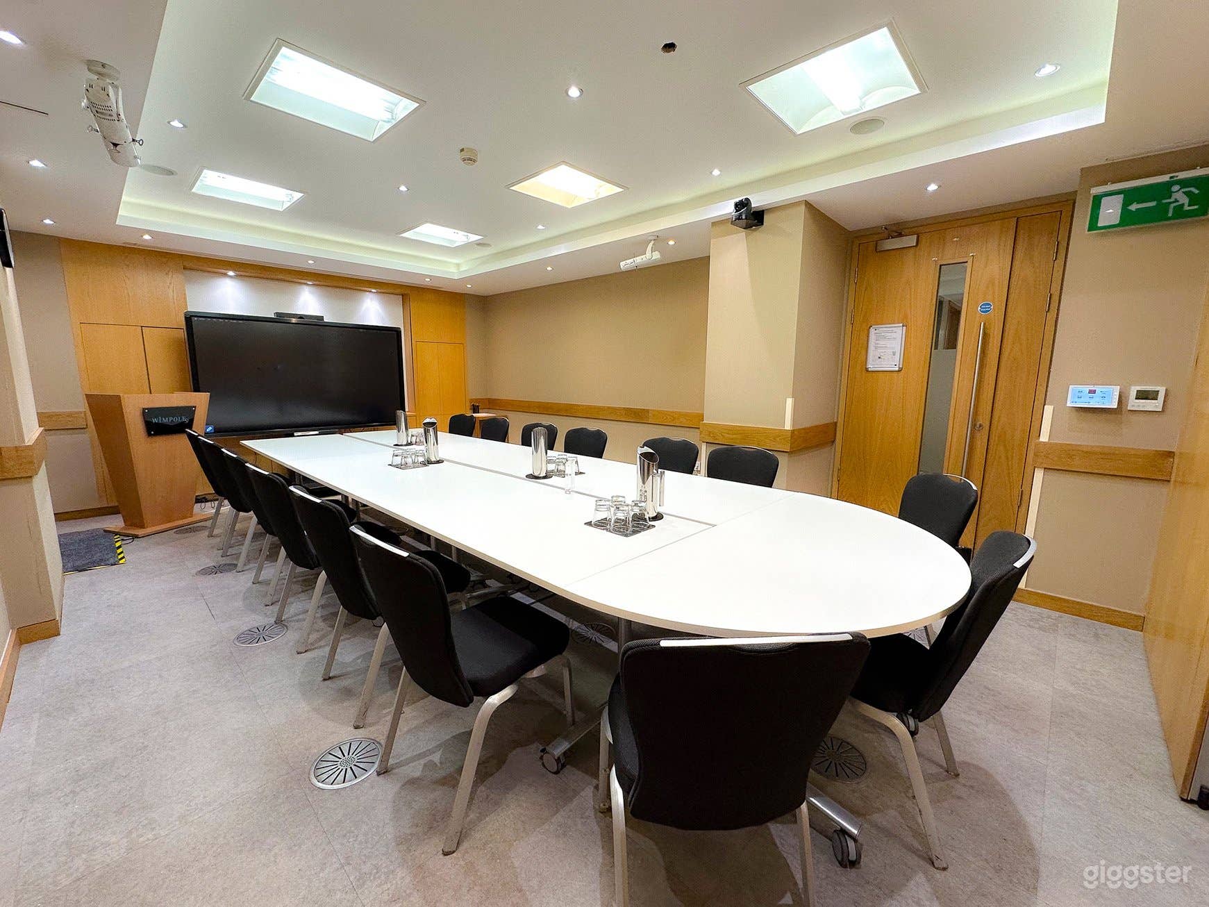 Seminar Room 3 Photo 2