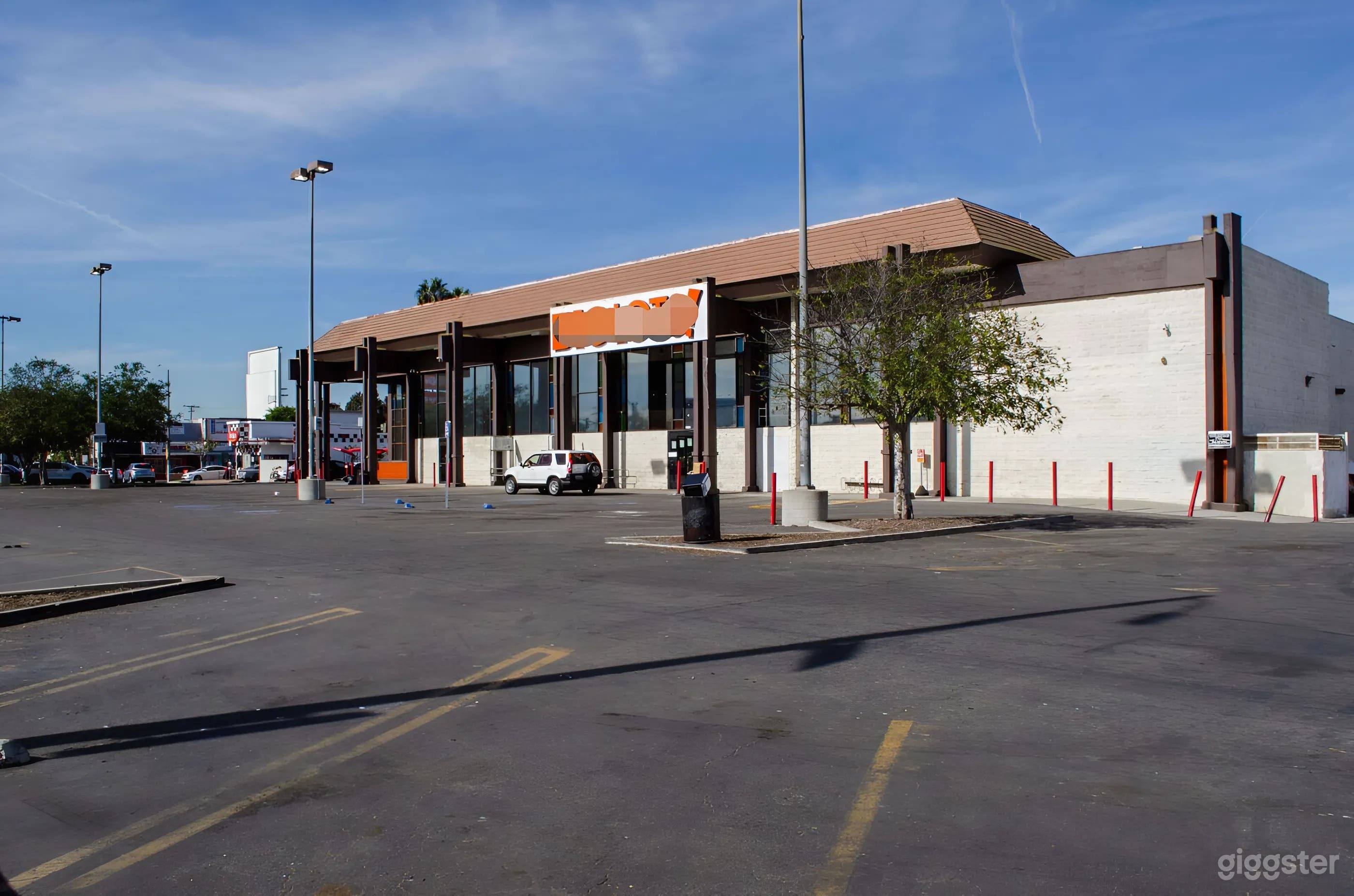 Vacant Big Box Retailer with Parking Photo 1