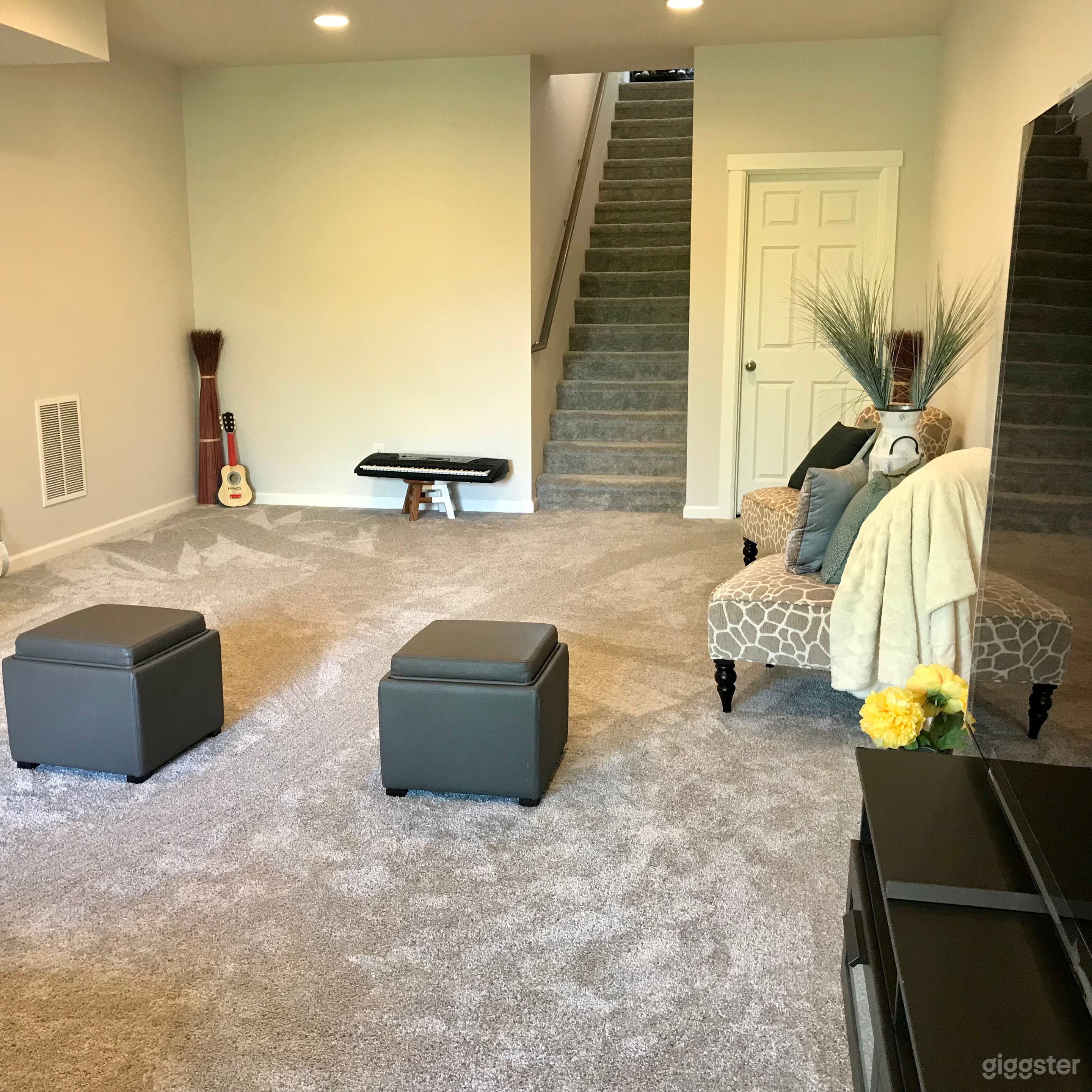 A unique, modern new house with natural light Photo 4