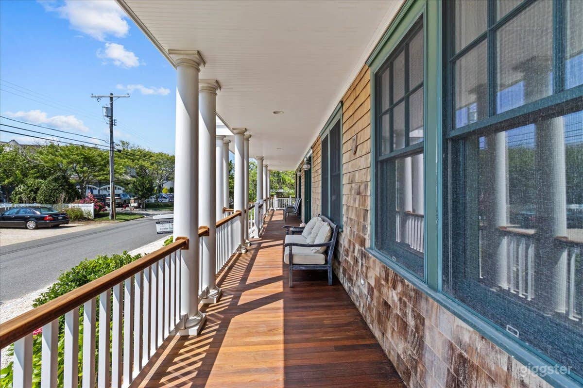 Large, Bright, Airy, Coastal Home With Bay and Sunset Views Photo 4