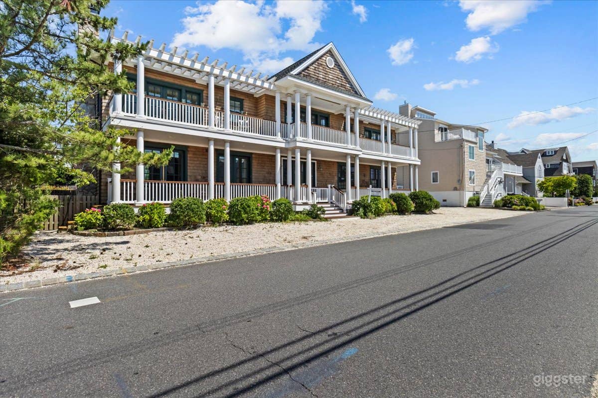 Large, Bright, Airy, Coastal Home With Bay and Sunset Views Photo 2