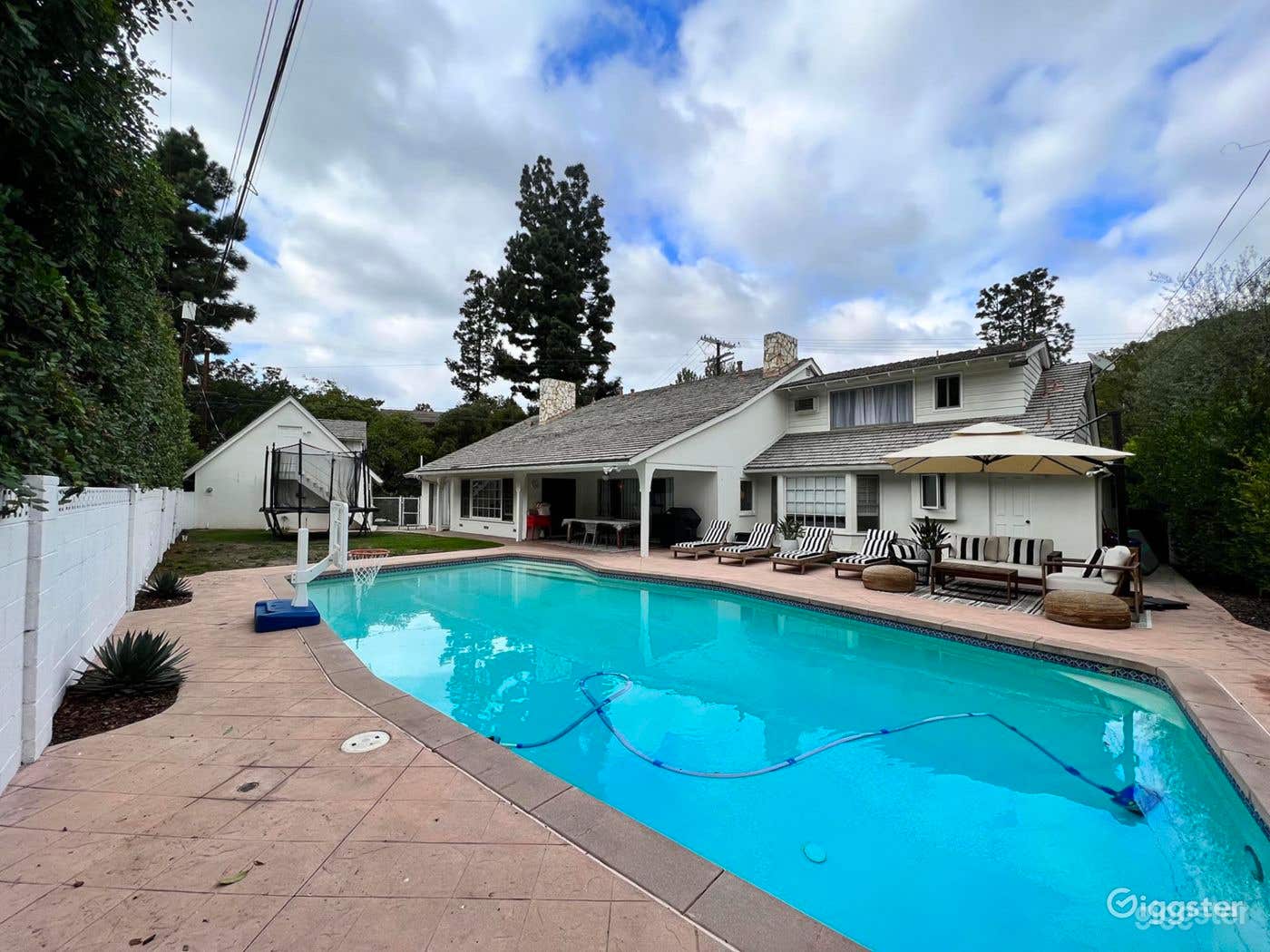 Large Rectangular Pool &amp; Backyard Photo 4