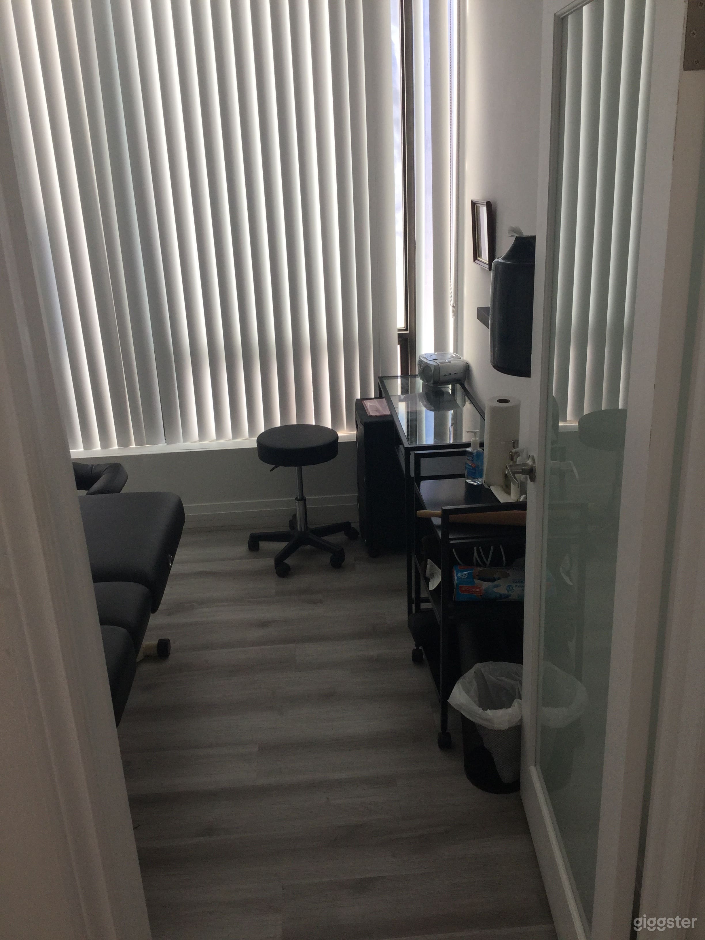 Treatment Room  Photo 3