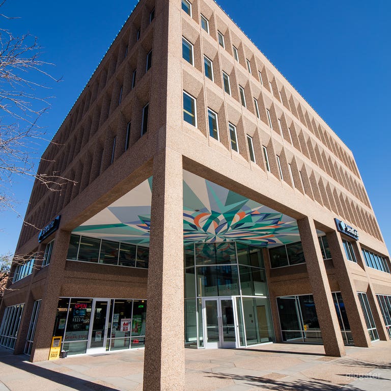  Pro Soundstage Film/Photo Studio with full cycs 