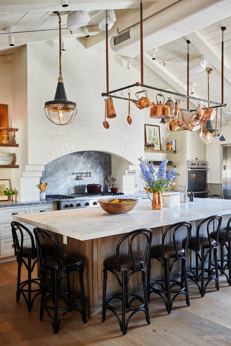  Creative Cooking School with Beautiful Viking Kitchen 