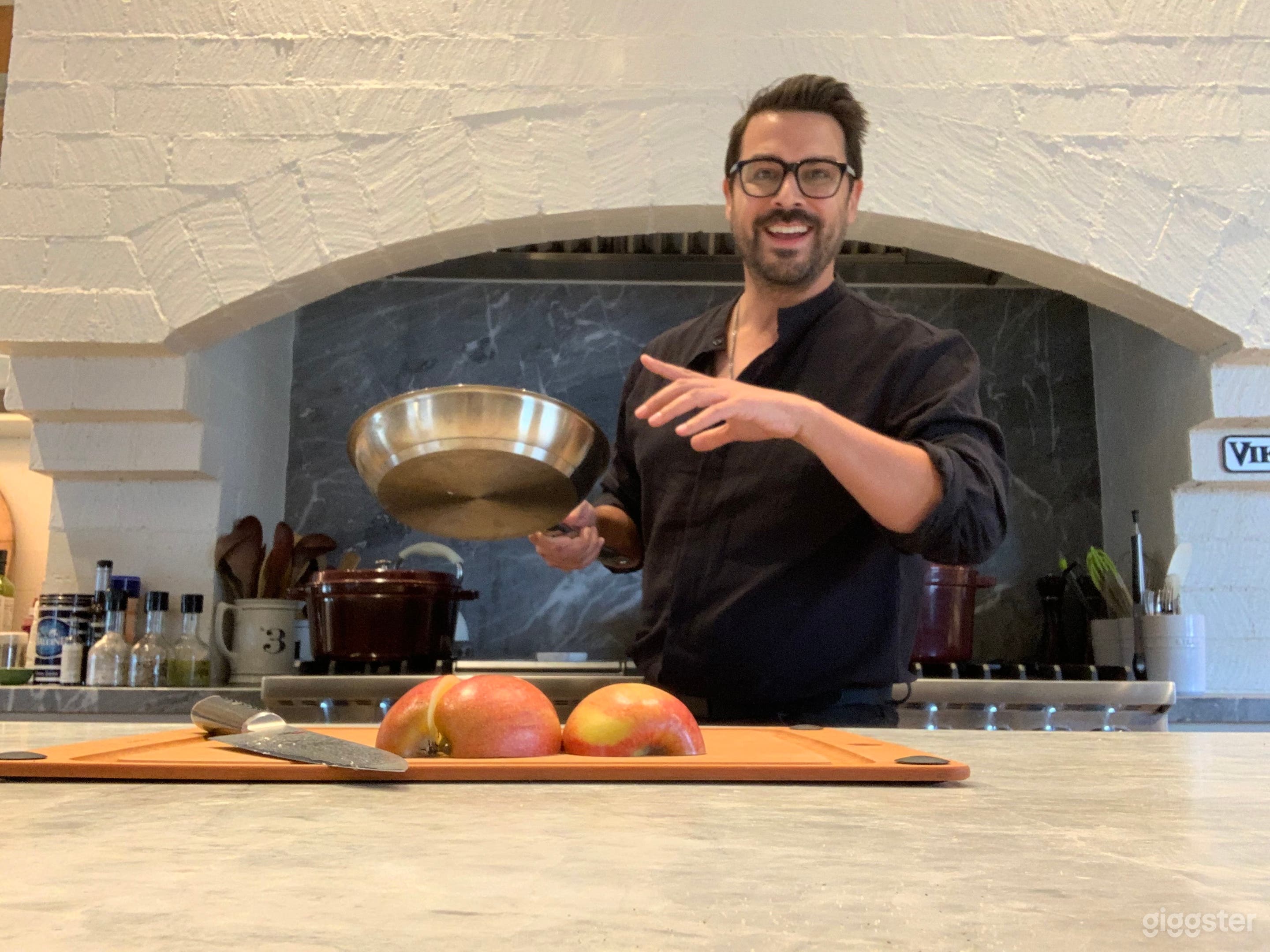 Creative Cooking School with Beautiful Viking Kitchen Photo 4