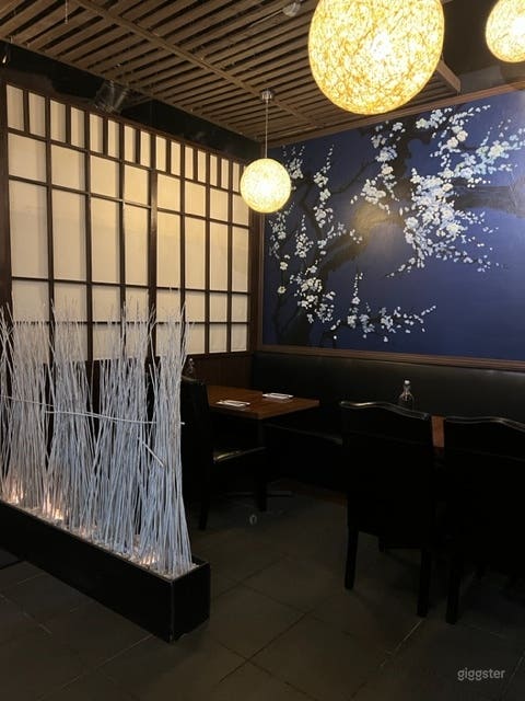 Sleek Asian Fusion Restaurant (Dining Room) Photo 3