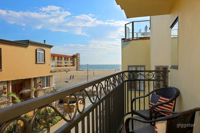  Beachside Villa with Rooftop Deck Grill 