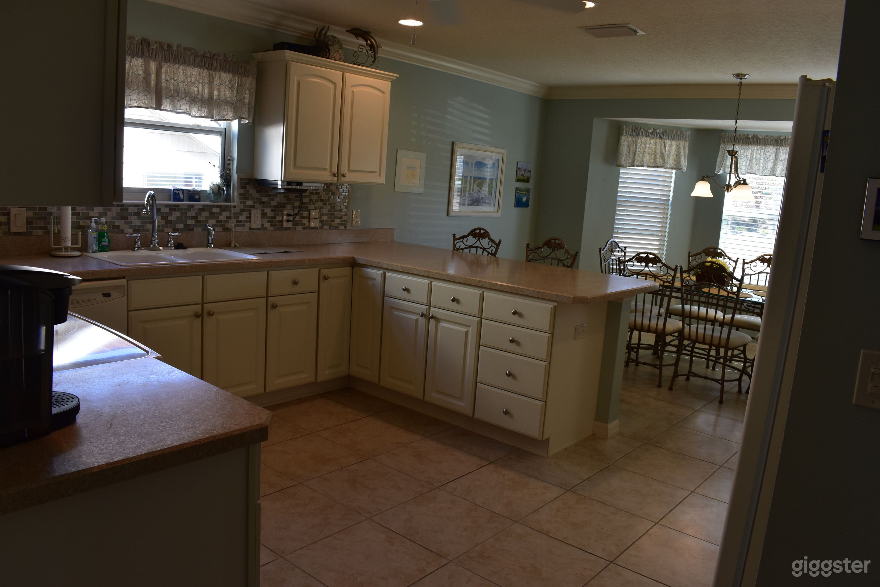 Beach House Without The Sand Photo 3