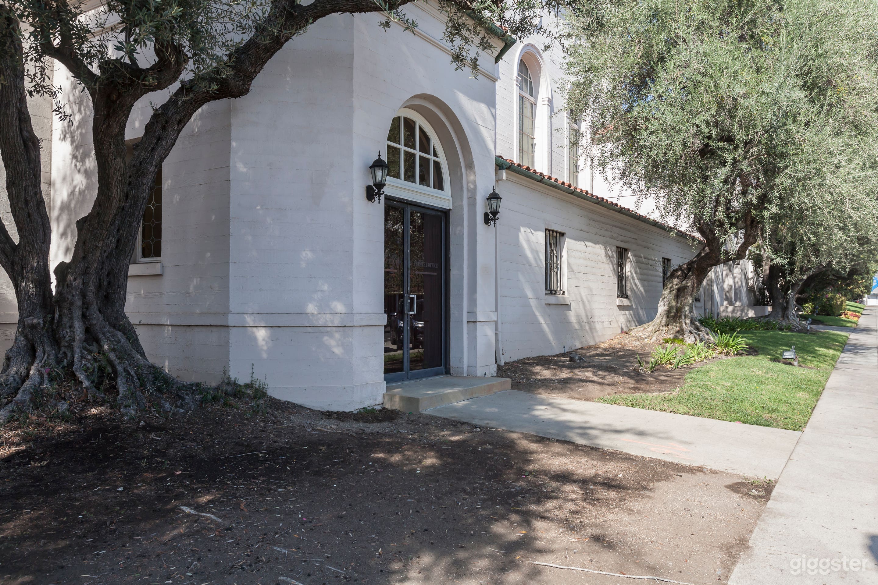 Old Hollywood Theatre  Photo 4