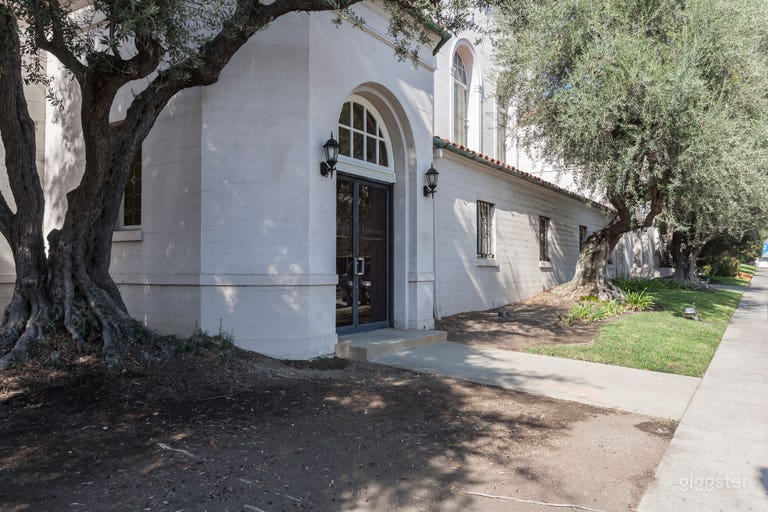  Old Hollywood Theatre  