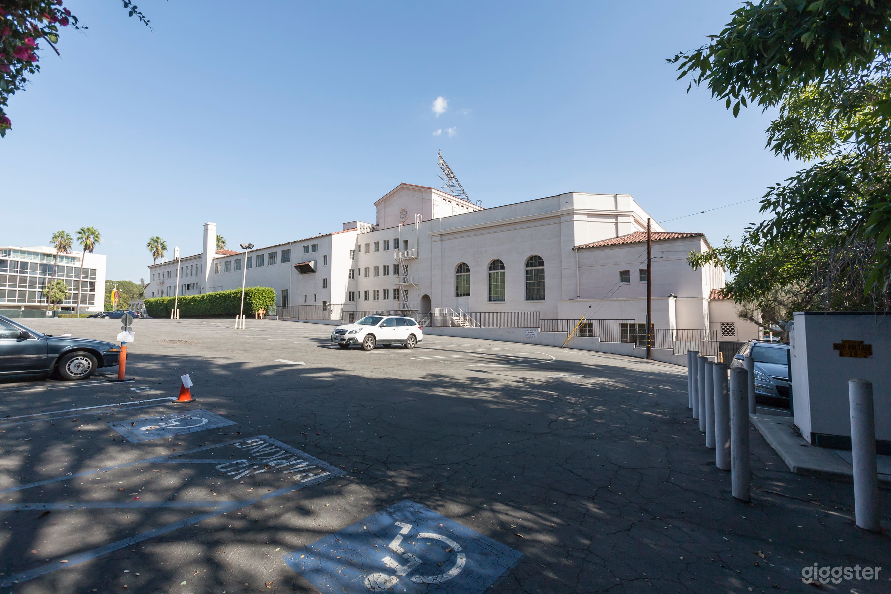 Old Hollywood Theatre  Photo 2