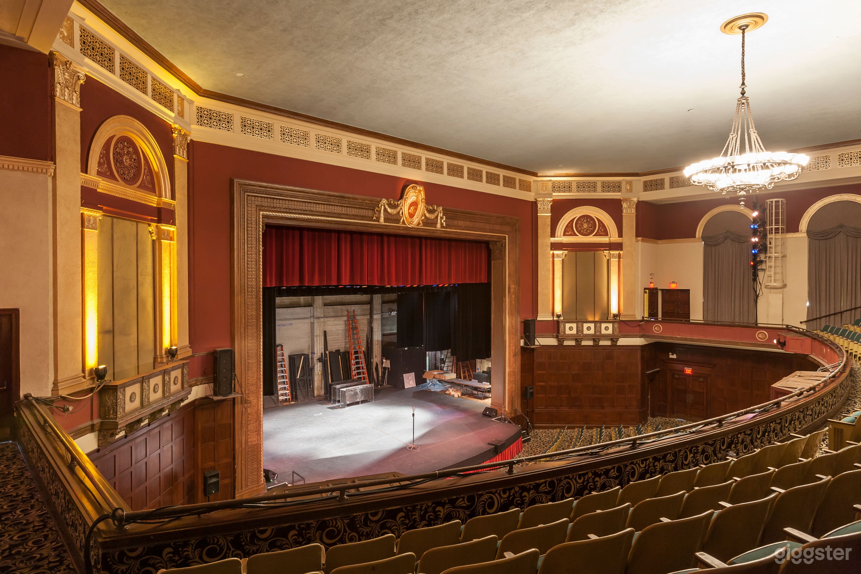 Old Hollywood Theatre  Photo 1