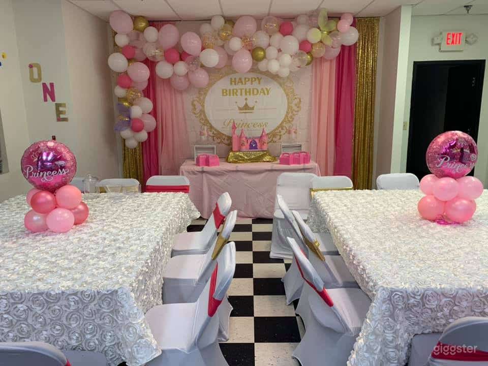 A Room for all Occasions in Bartlett! Photo 1