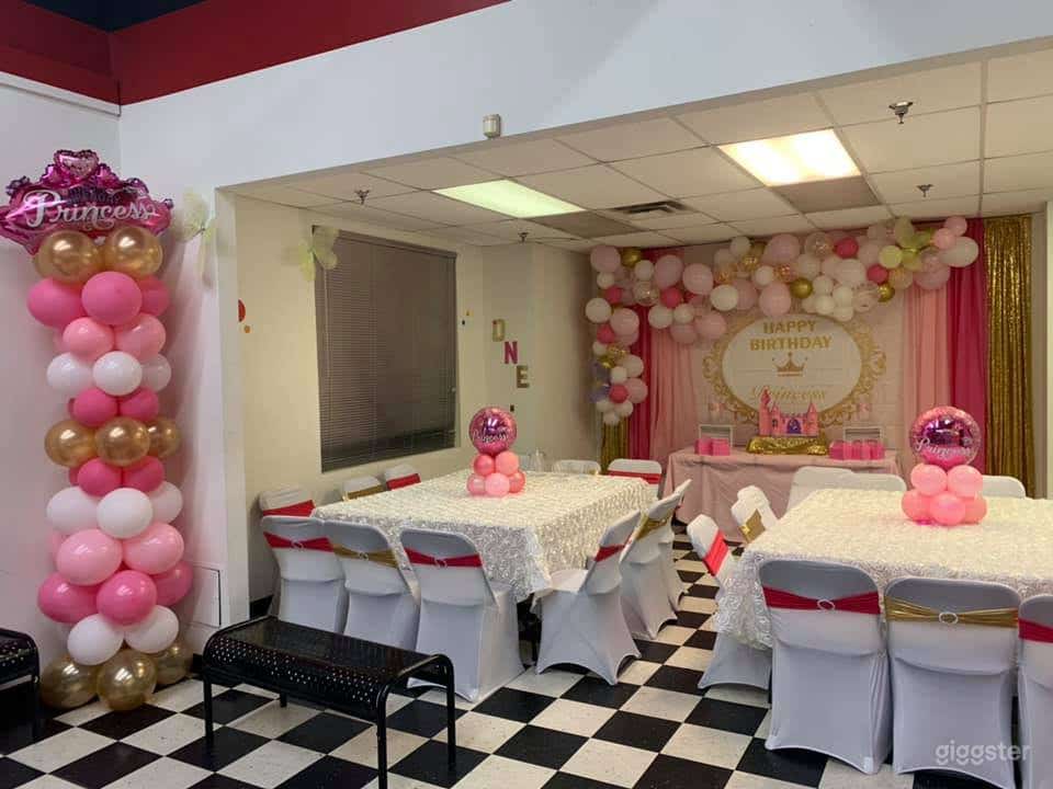 A Room for all Occasions in Bartlett! Photo 4