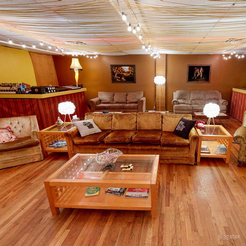 Ultra 70s Vibe Photo/Video/Event Space Photo 3