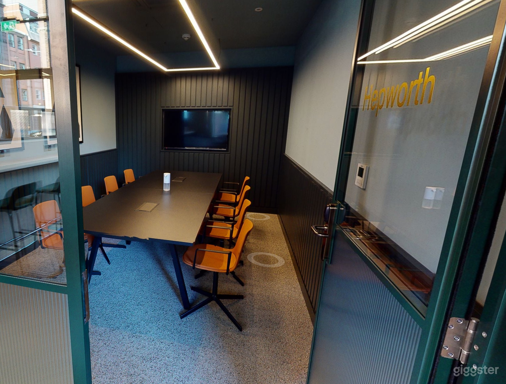 The Hepworth Good for 8 Persons Photo 1