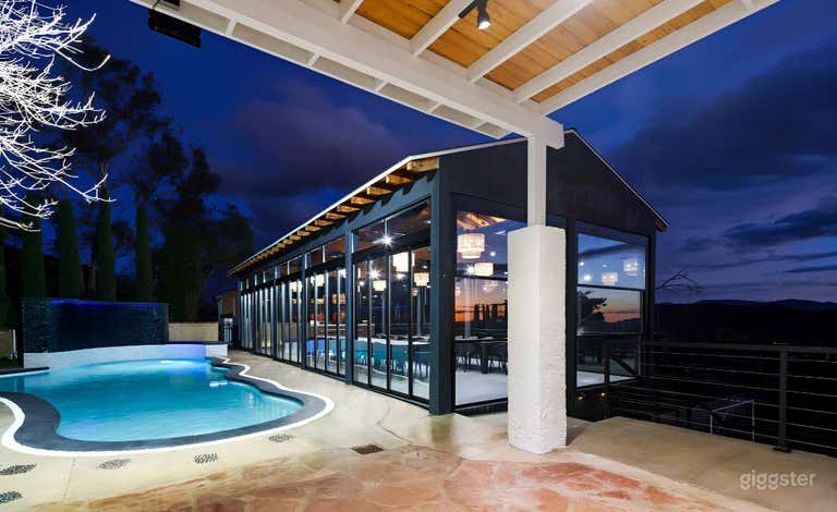  Stunning Pool with Breathtaking Views 