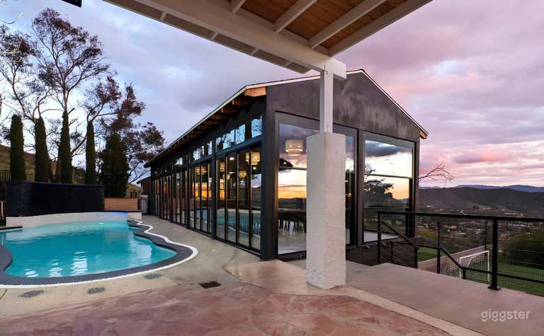  Stunning Pool with Breathtaking Views 