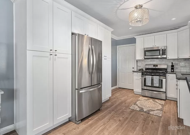  Cool, Cozy, Corner House :-)  