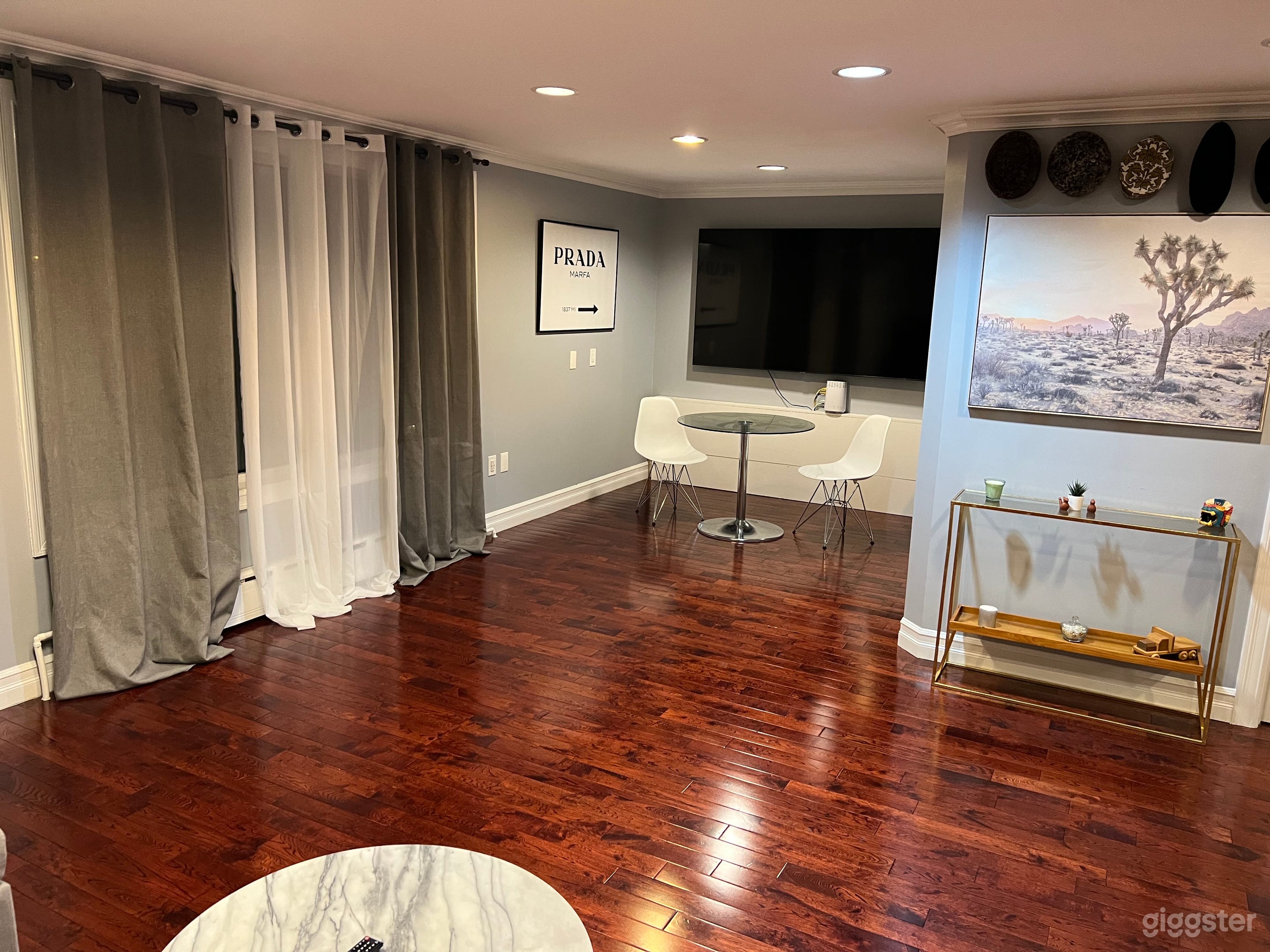 Beautiful NYC Space For Content Creators Close To All Transportation Parking Onsite Photo 1