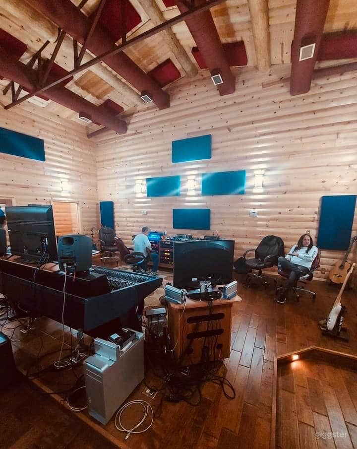 Cutting-Edge Log Cabin Recording Studio in Texas Countryside Photo 1