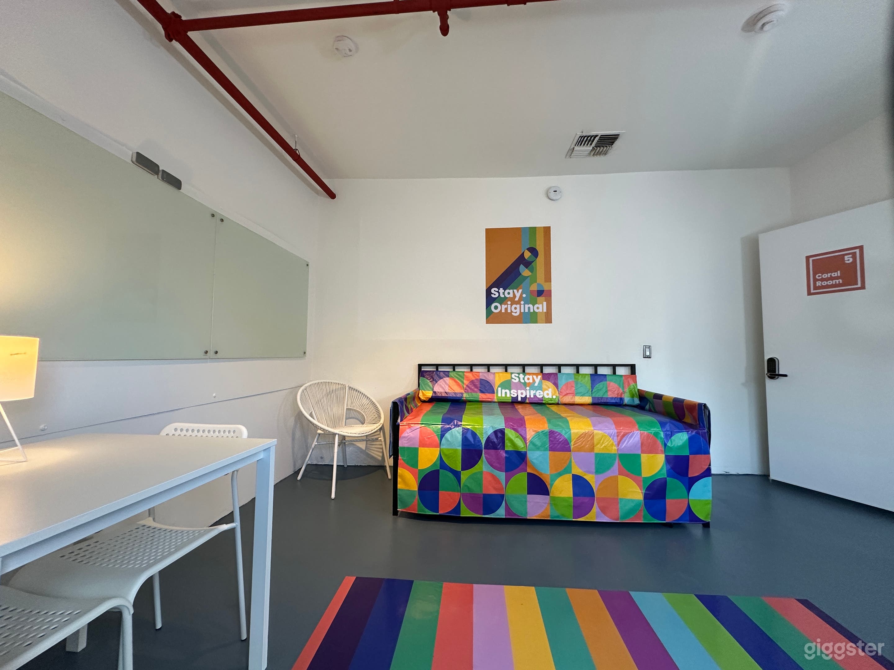 Private Creative Studio/Room in Hollywood - Coral Photo 4
