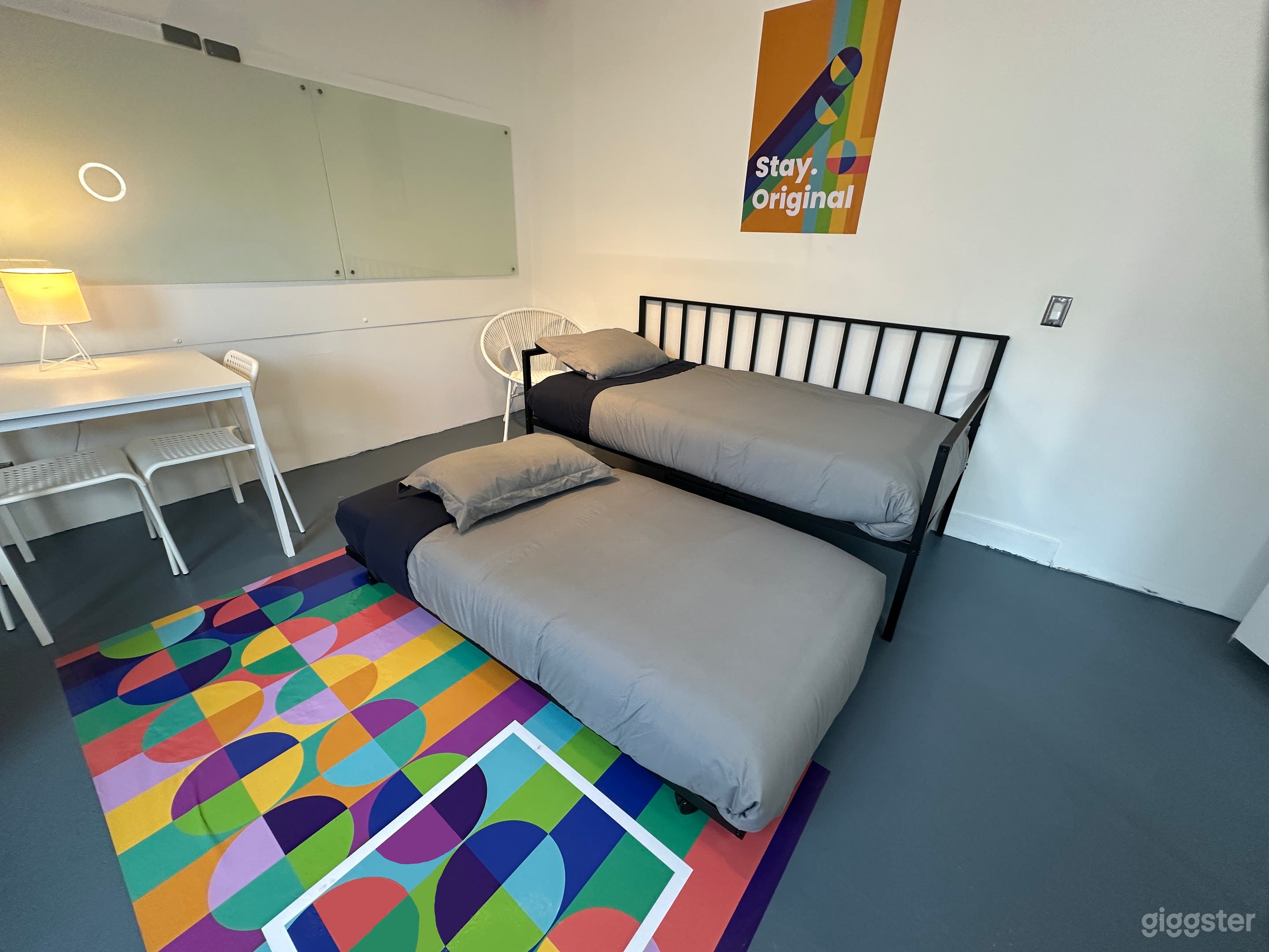 Private Creative Studio/Room in Hollywood - Coral Photo 3