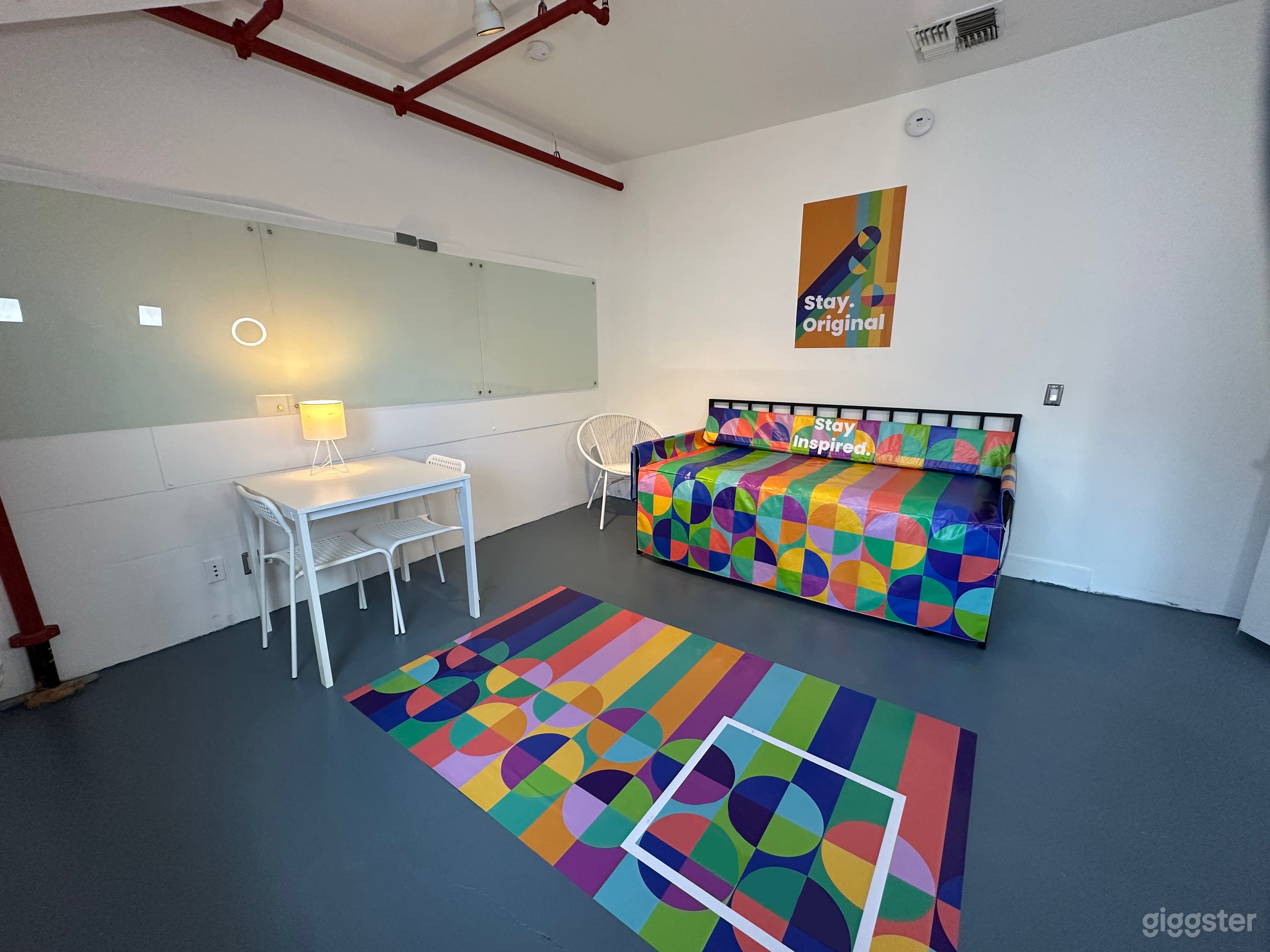 Private Creative Studio/Room in Hollywood - Coral Photo 1