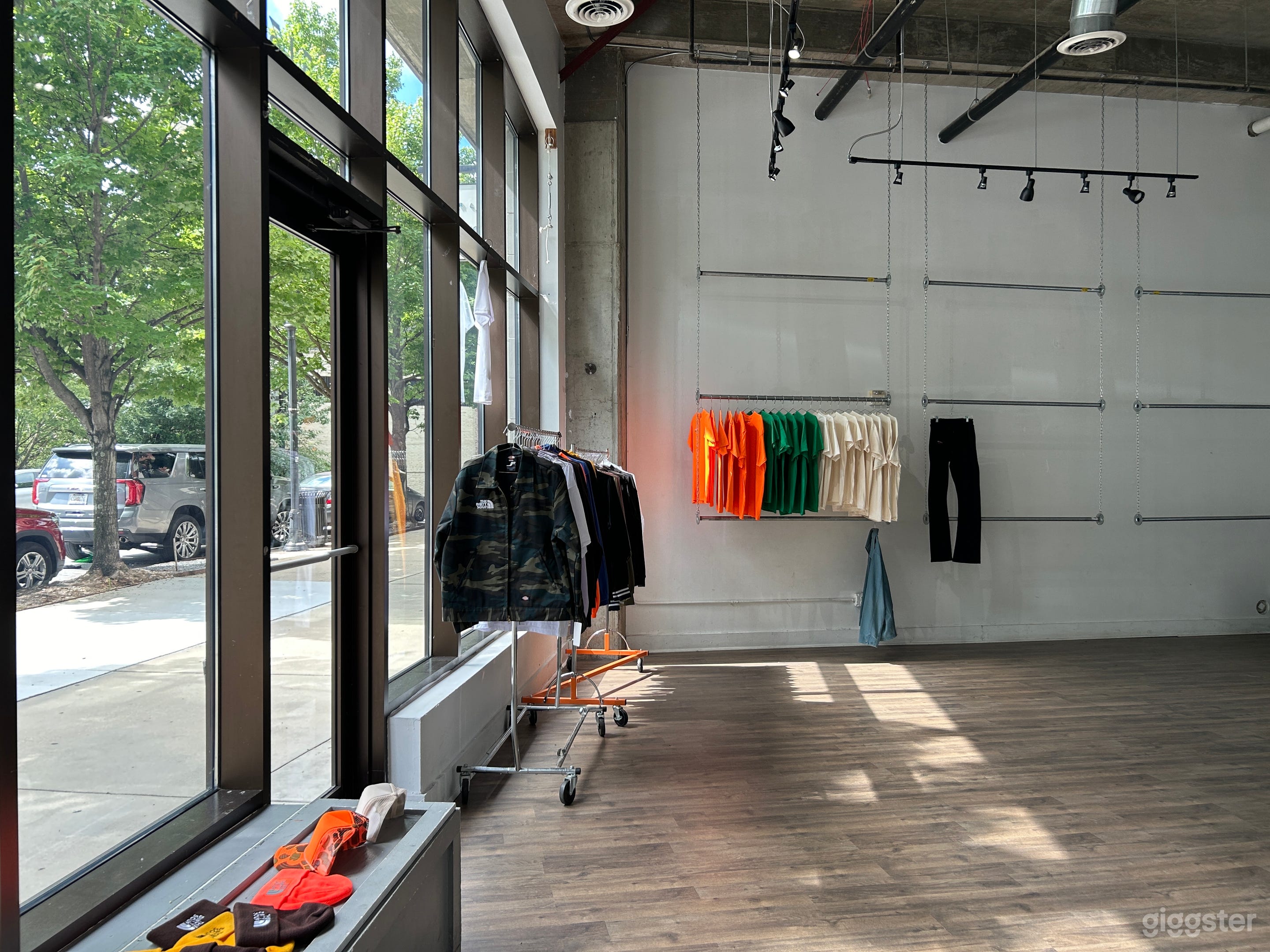 Urban Studio Loft/ Store Front Photo 3