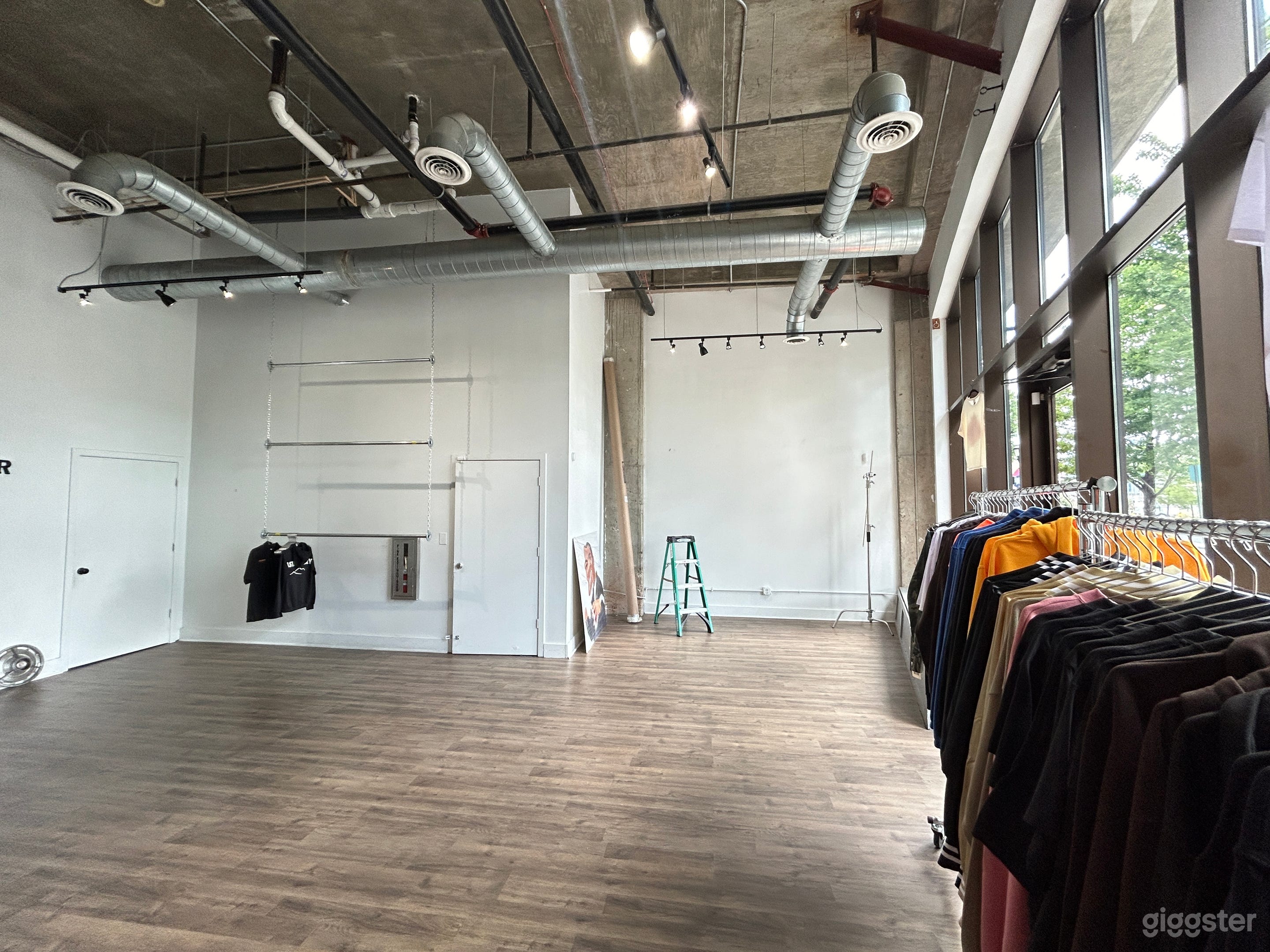 Urban Studio Loft/ Store Front Photo 2