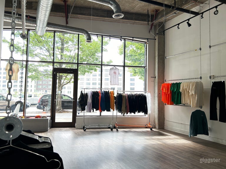  Urban Studio Loft/ Store Front 