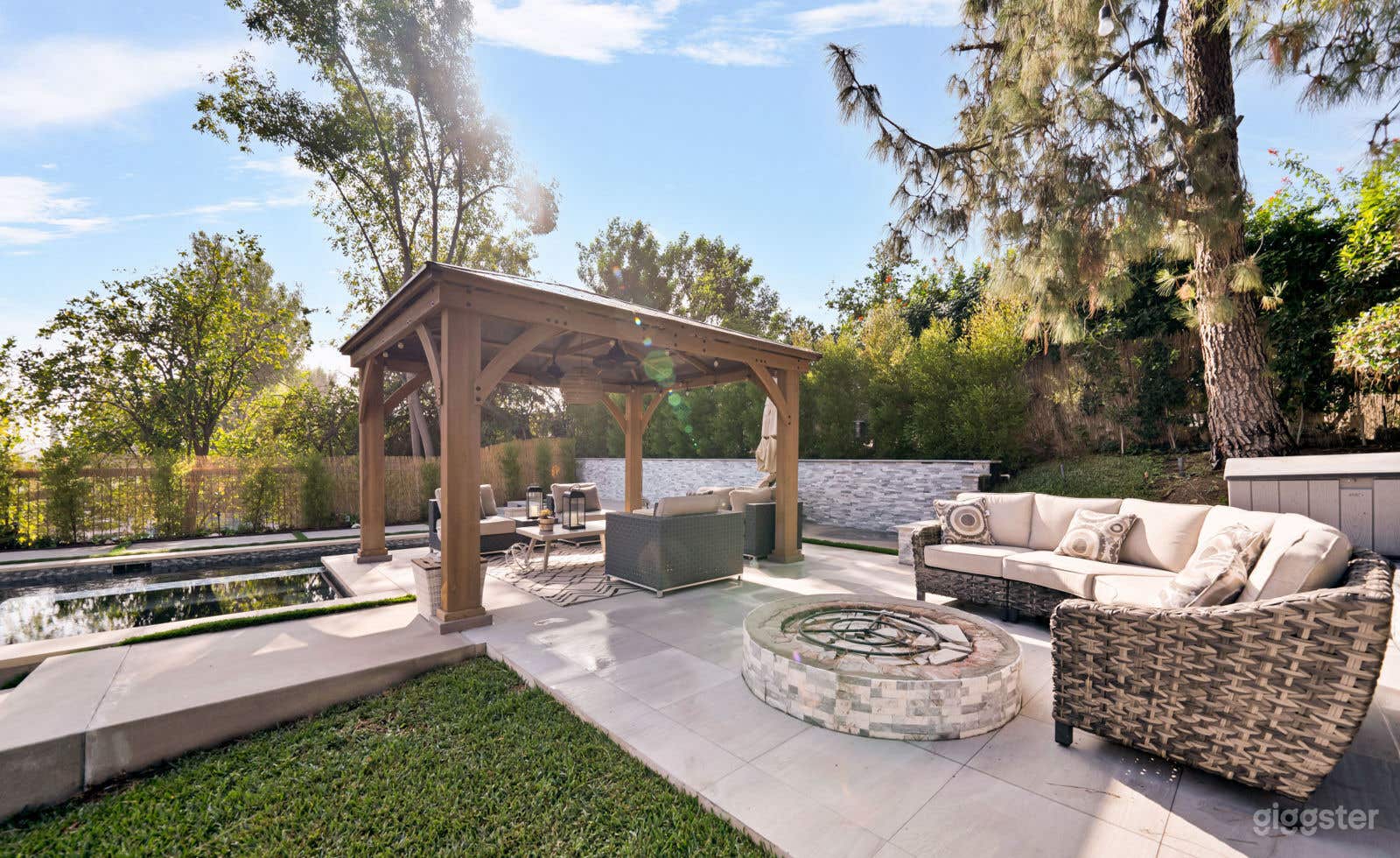 CHIC WOODLAND HILLS HOUSE FOR FILM &amp; TV/POOL Photo 2