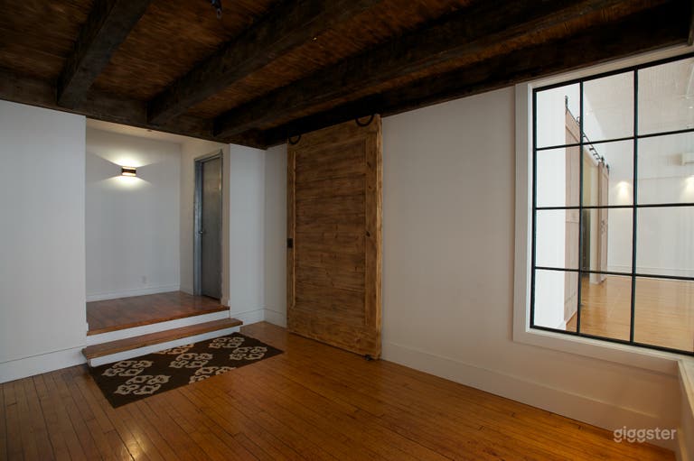  Tin-ceilinged NYC Loft Studio 