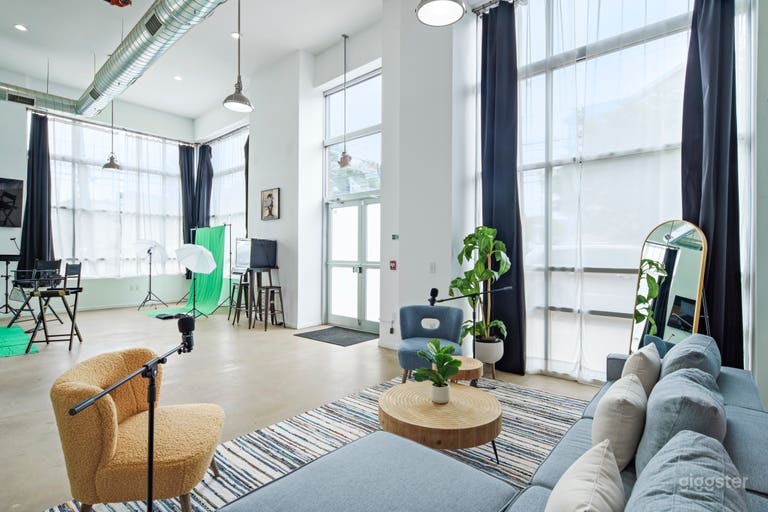  A Space With Of Plenty Space 