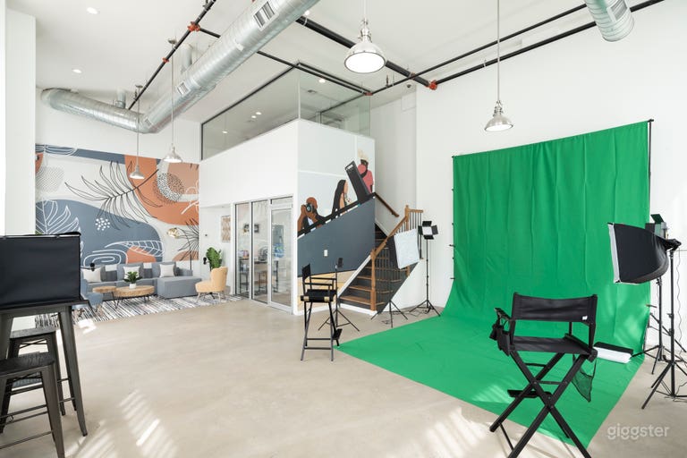  Photography Space &amp; Green Screen, White Screen, Black Screen:  