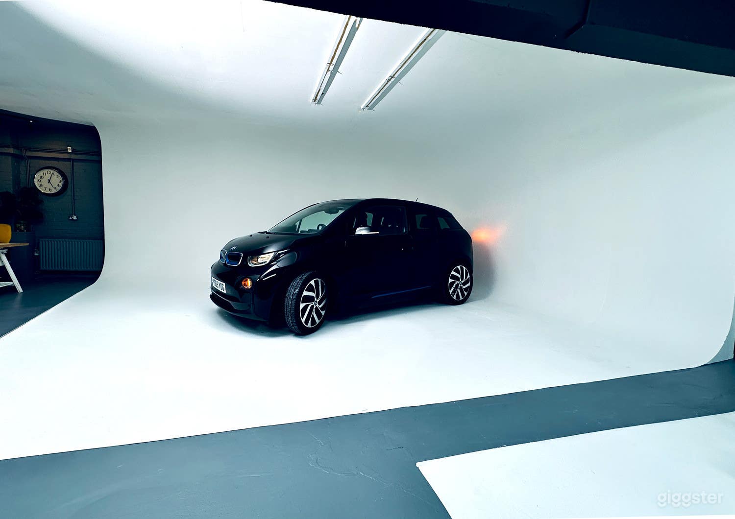 1400sqft Open Plan Ground Floor Studio Brighton Photo 3