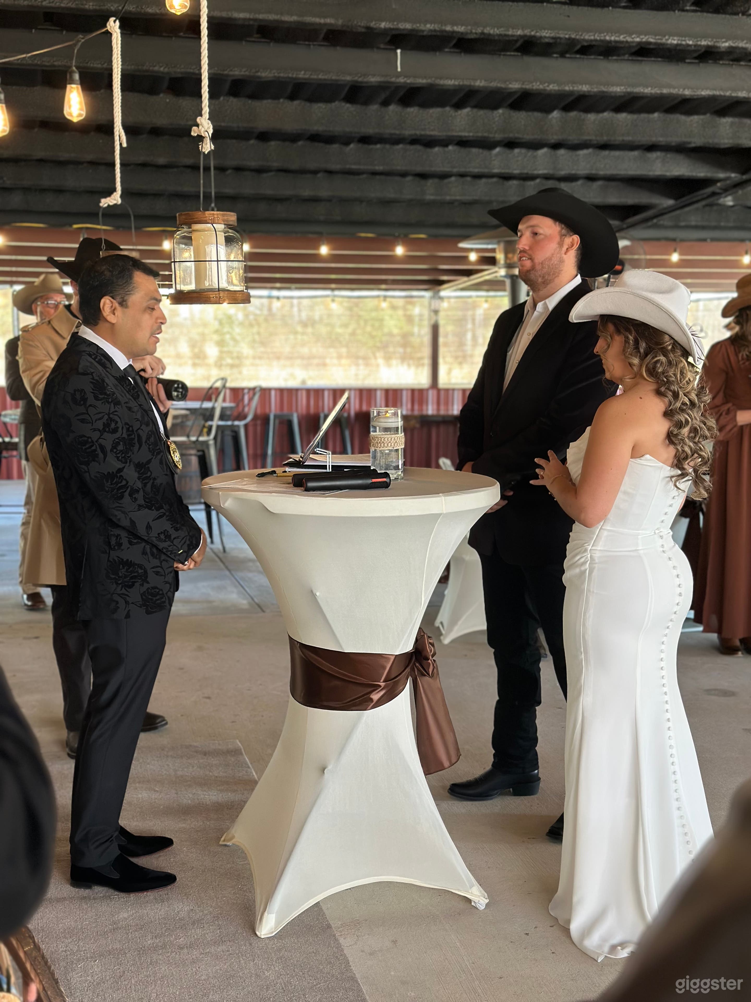 Betancourt's Ranch Venue | Rustic Elegant Wedding & Event Ve Photo 3