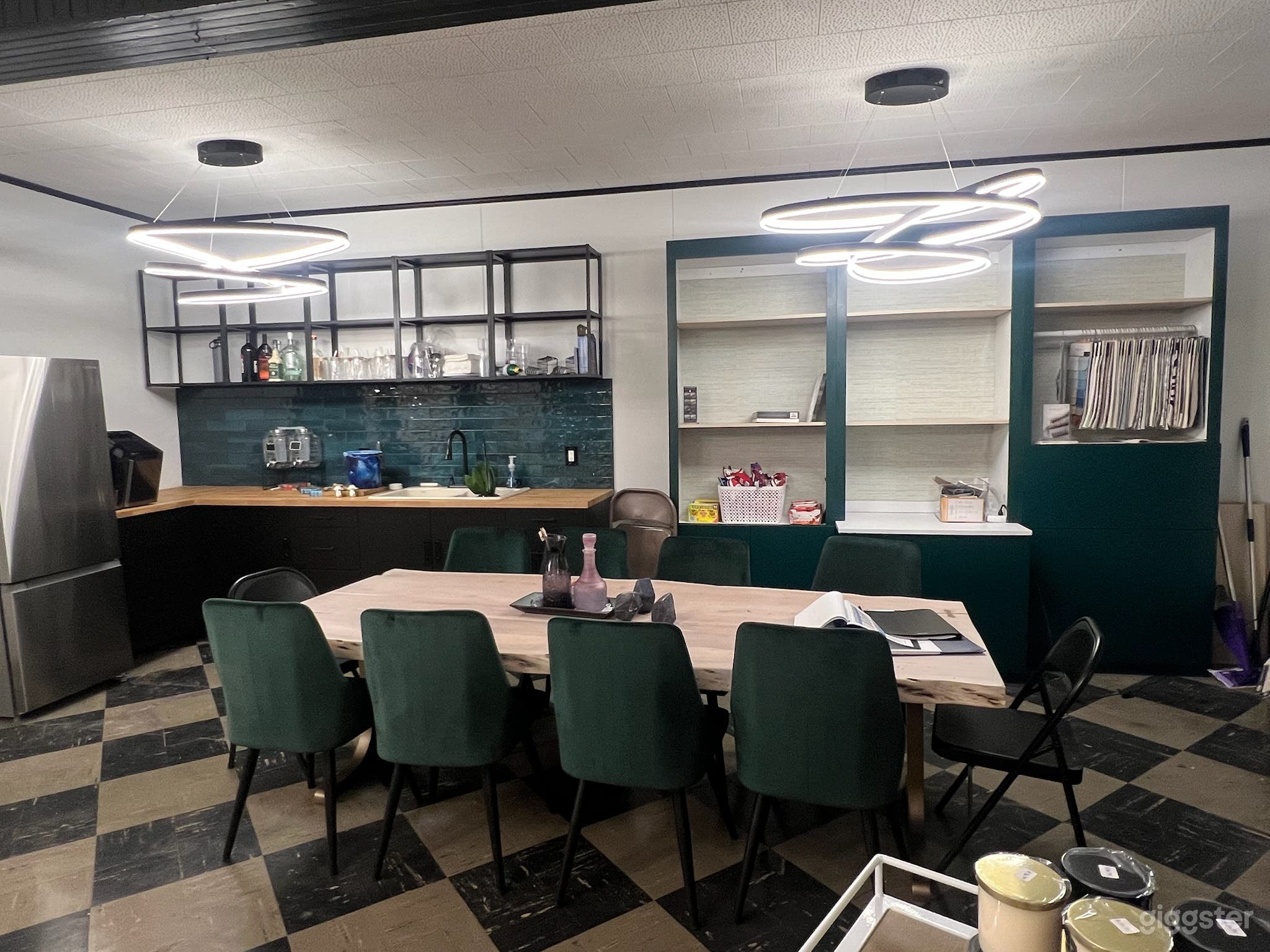 Studio in downtown Rutherford with Park views Photo 2