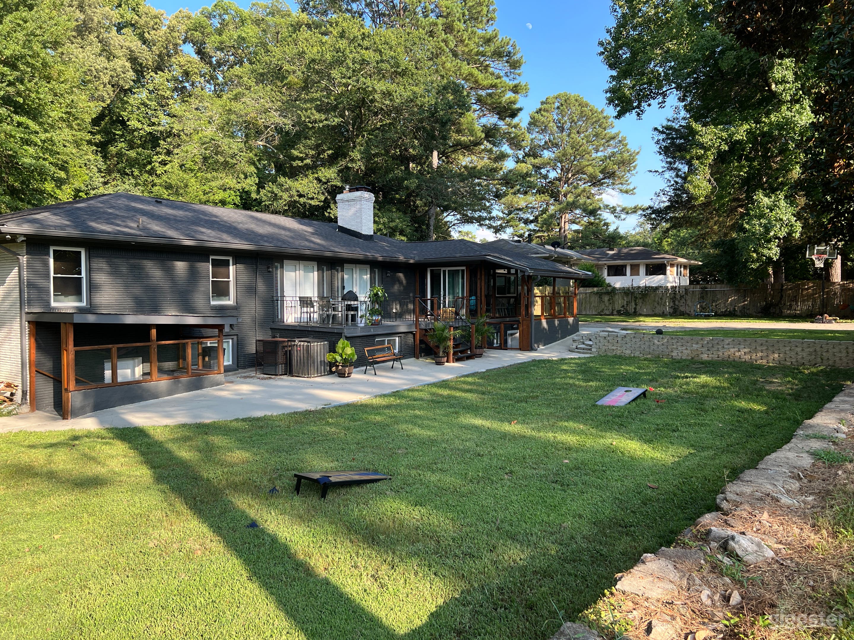 HUGE Manicured Backyard for Events | Film &amp; Shoot Photo 1