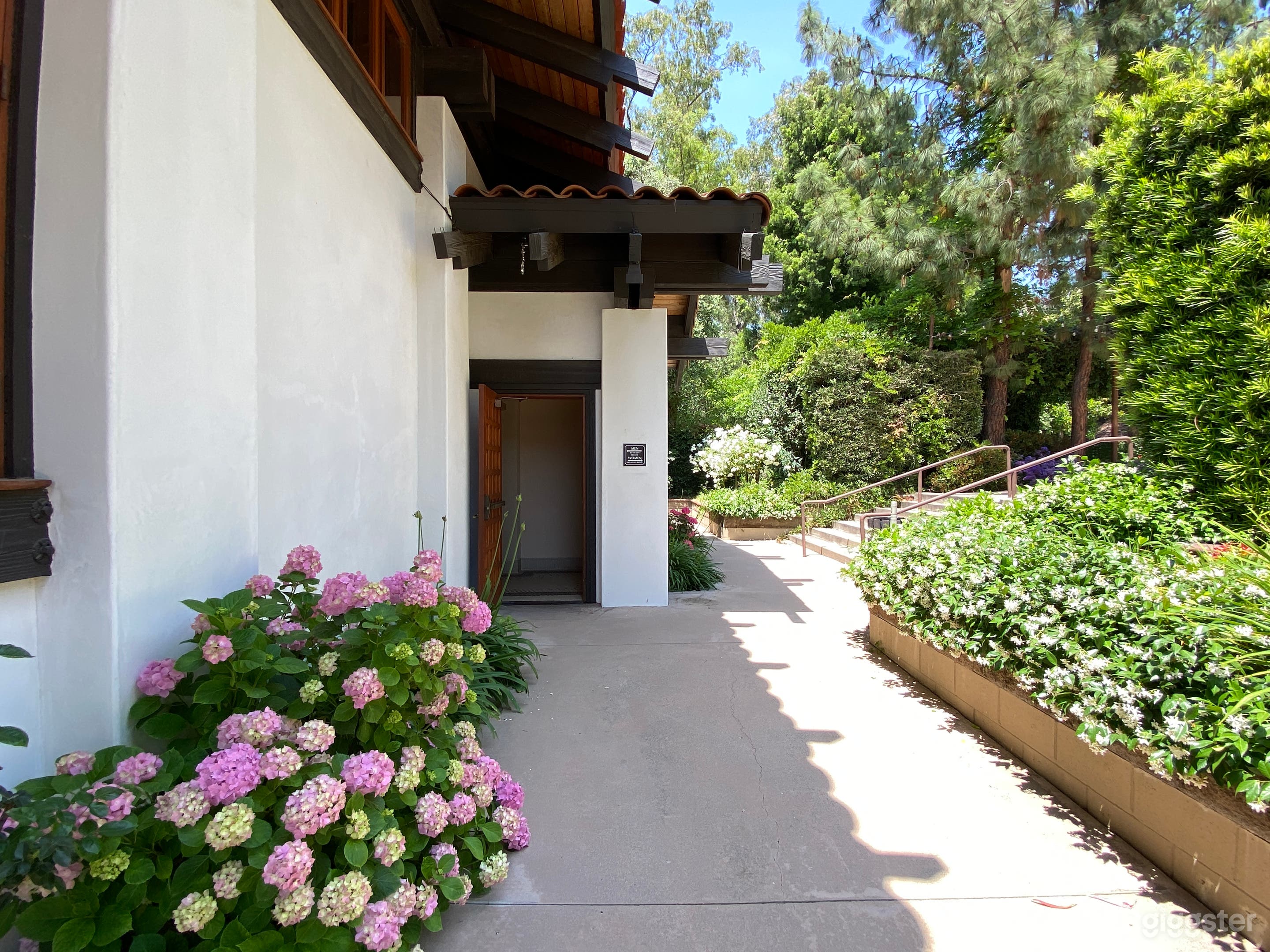 Men and Womens Locker Room Photo 1
