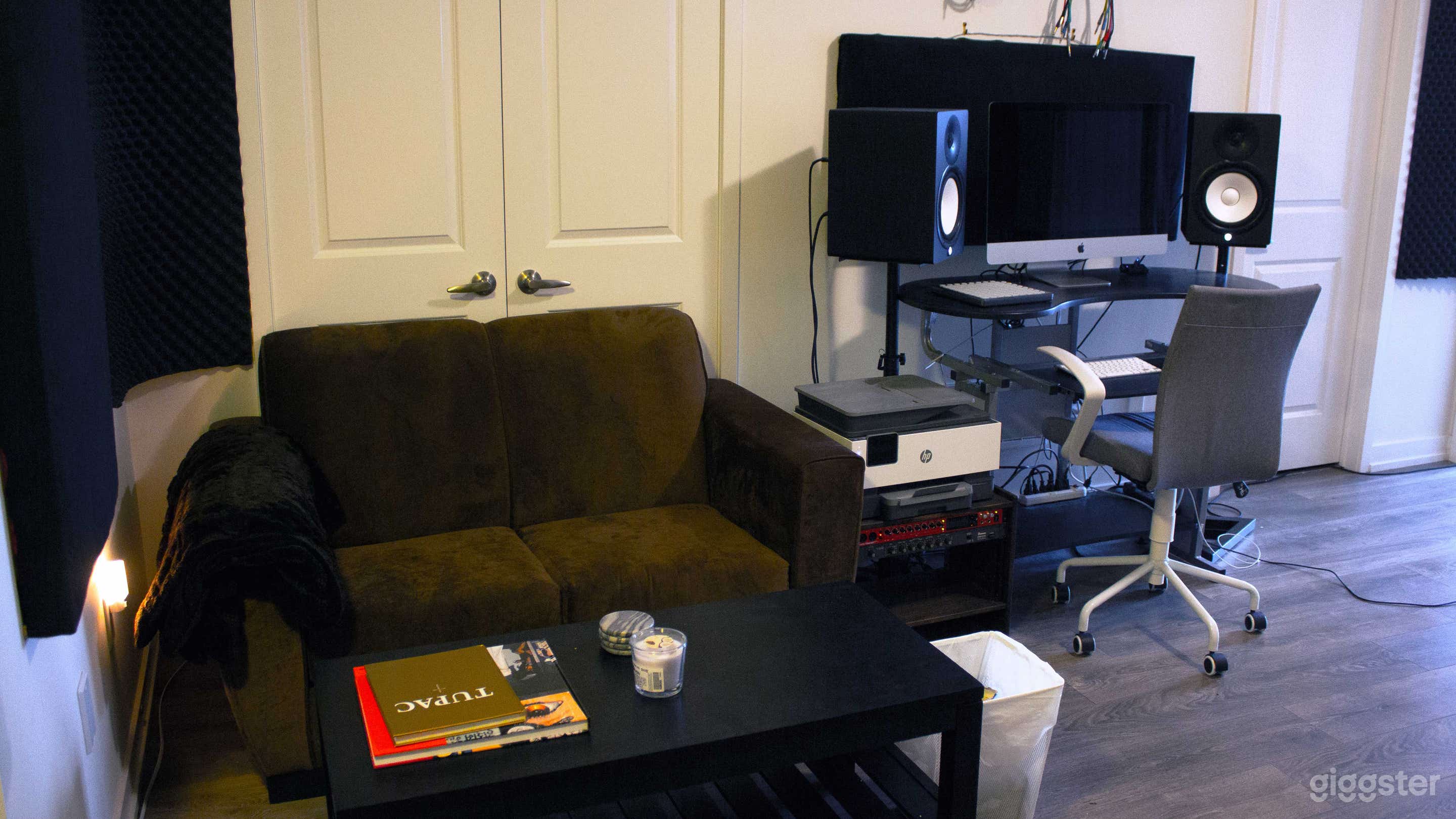 Cozy Recording Studio With Booth Photo 3