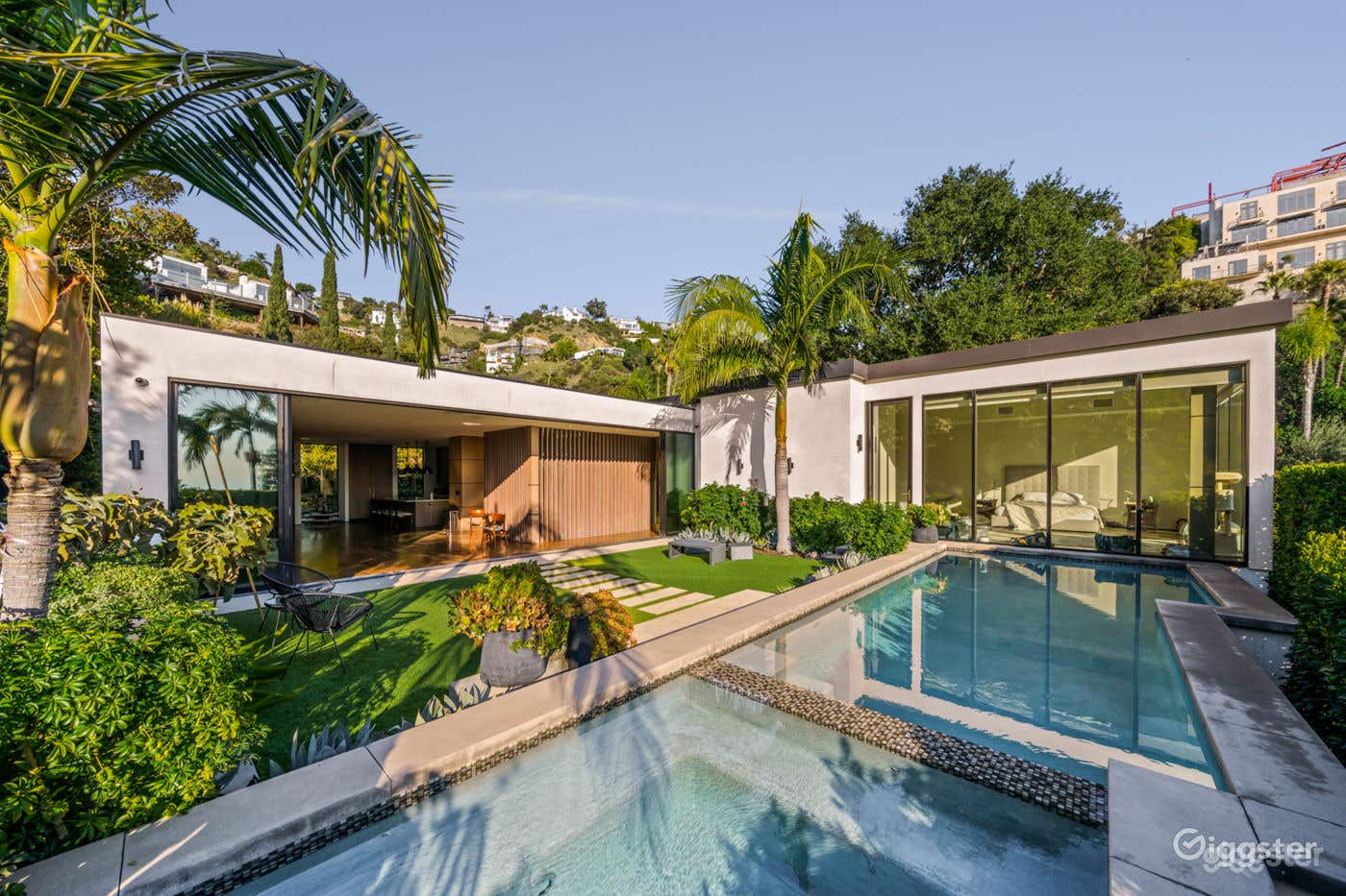 PICTURE-PERFECT VILLA FOR PRODUCTIONS/EVENTS/POOL Photo 2