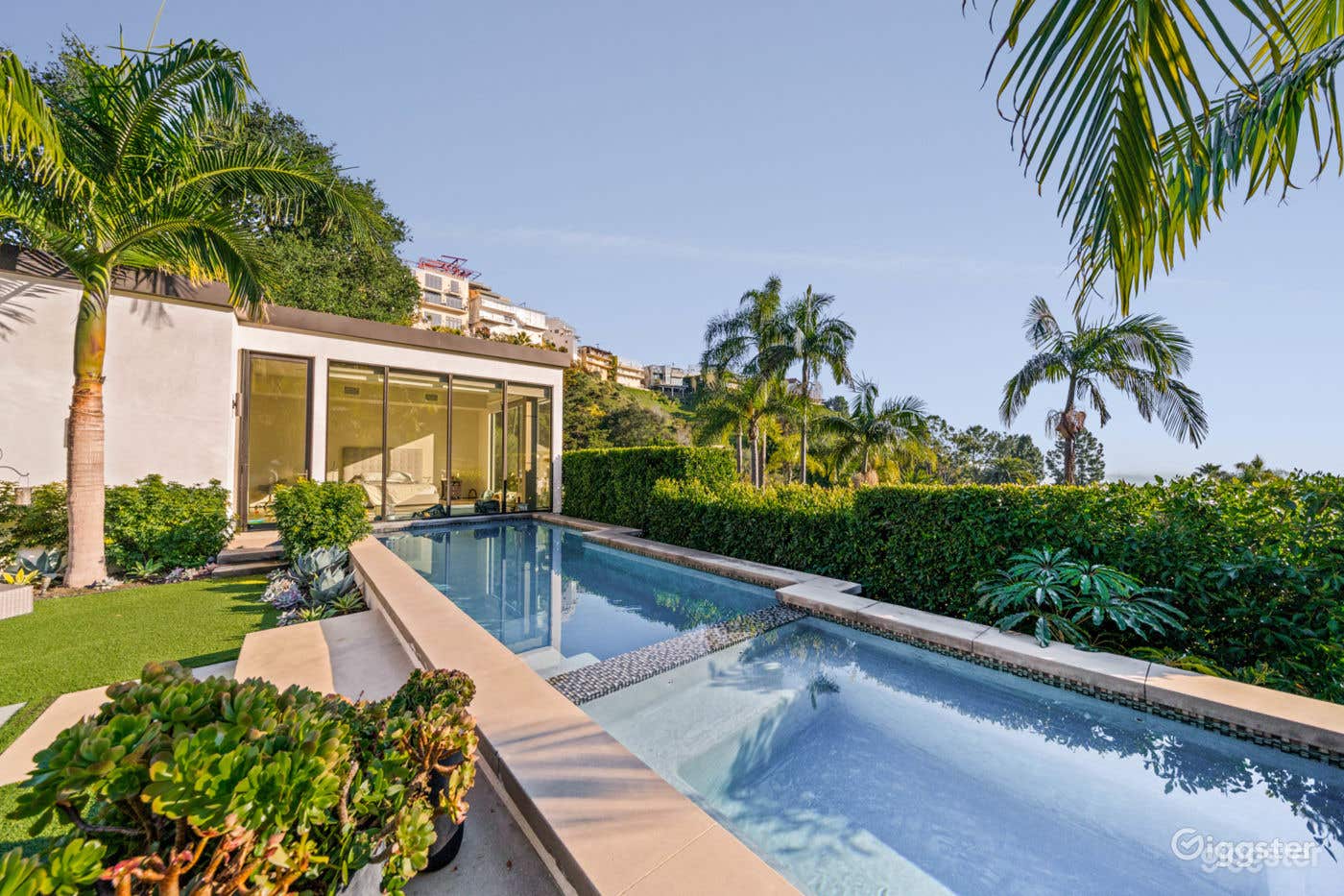 PICTURE-PERFECT VILLA FOR PRODUCTIONS/EVENTS/POOL Photo 4