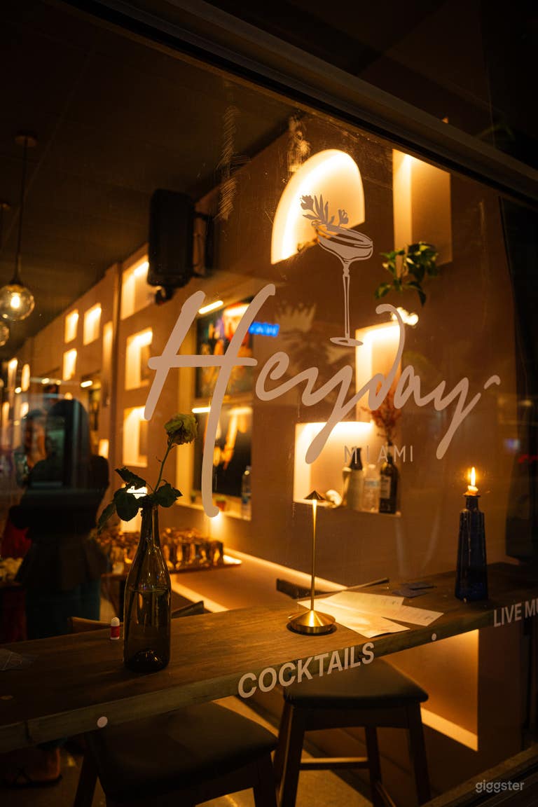  Intimate Wine and Cocktail Bar 