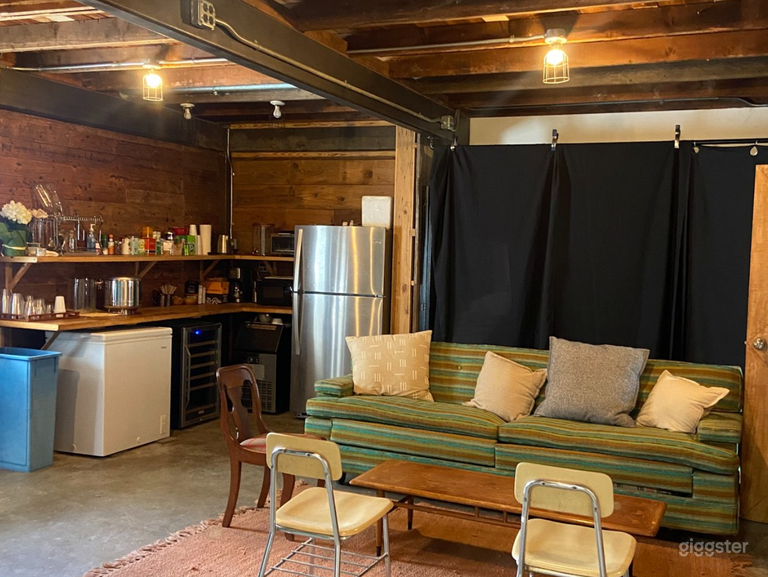  The Back Studio Lounge included with rental. 